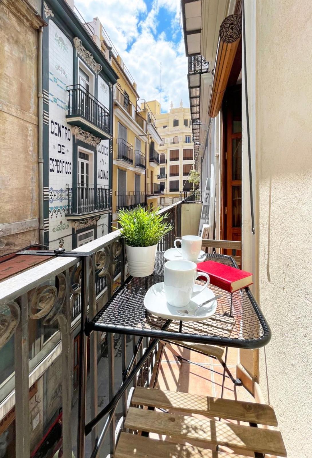Modern Flat By Mercado Central In Ciutat Vella バレンシア エクステリア 写真